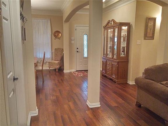 3rd image of 3906 Bonita Ct