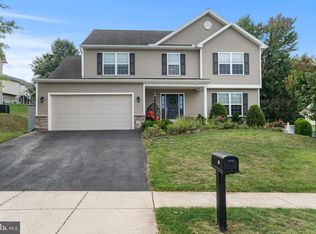 15 Winterberry Ln, Etters, PA 17319