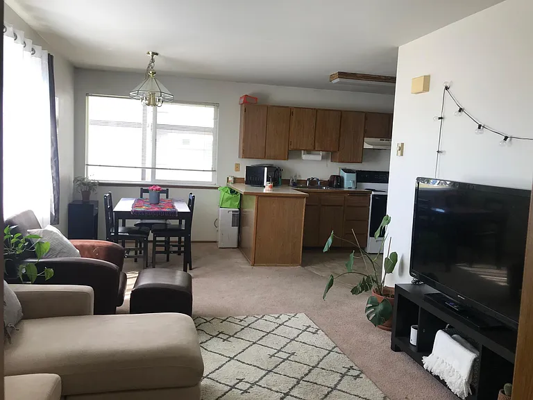 4550 7th Ave NE #301 — Photo 8