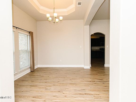 5th image of 15916 Walker Farm Ln