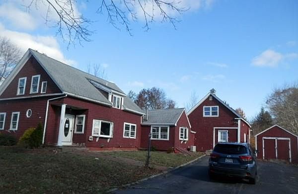 1st image of 463 Pleasant St