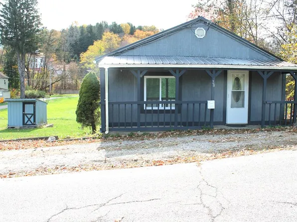 38 Pleasant St, Lucas, OH 44843