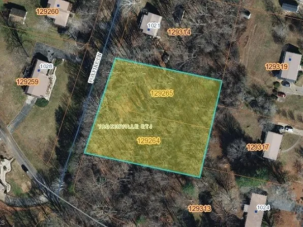 0 Foxfire Ln, Yadkinville, NC 27055