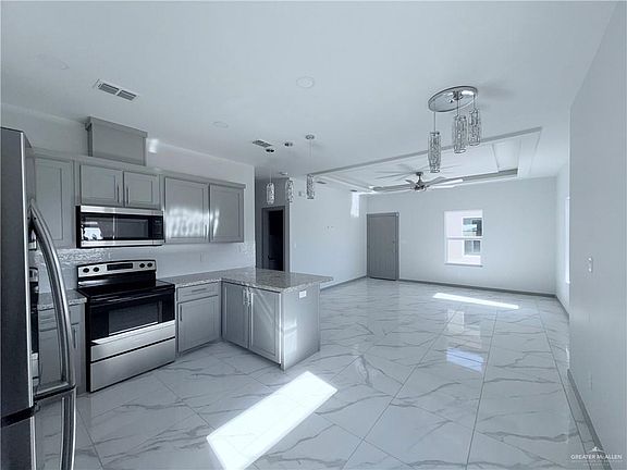 5th image of 2601 W Bliss St #3