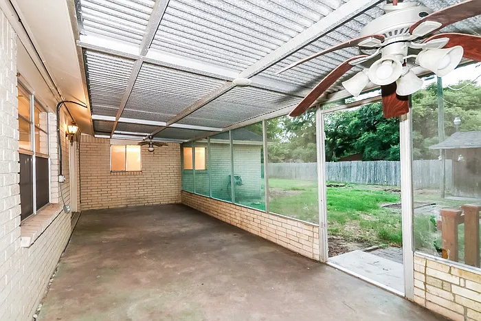 9 Hillcrest St — Photo 9