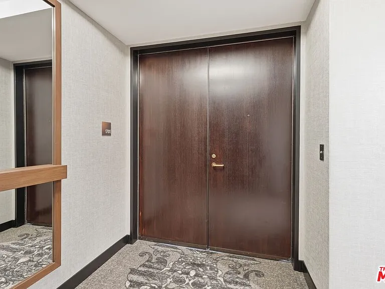 10430 Wilshire Blvd #1701 — Photo 7