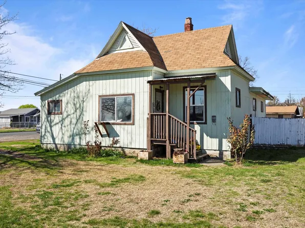 725 S 9th St, Sunnyside, WA 98944