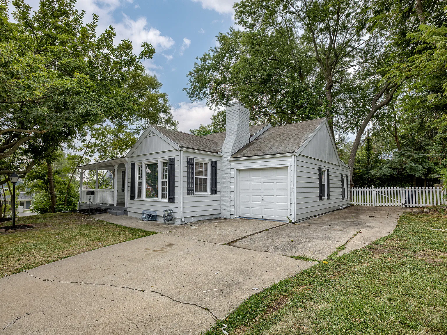 2 bed, 1100 sqft, $1,695 — Photo 4