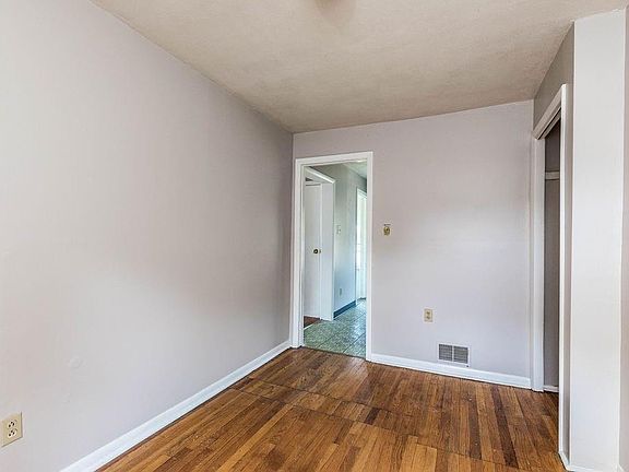 3rd image of 250 Hier Ave #2F