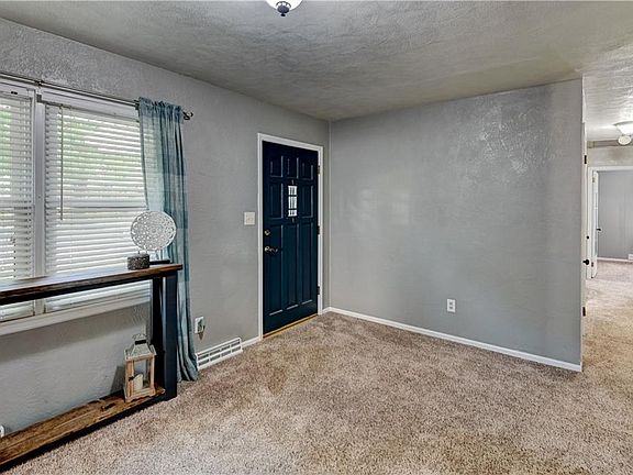 4th image of 19001 E 18th Ter N
