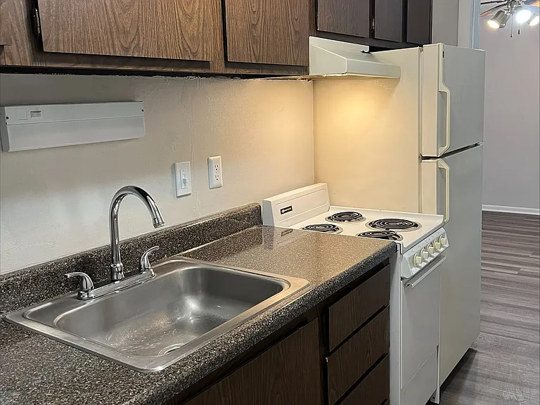 Treeborn Apartments — Photo 17