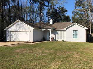 1412 Oak St, Ocean Springs, MS 39564
