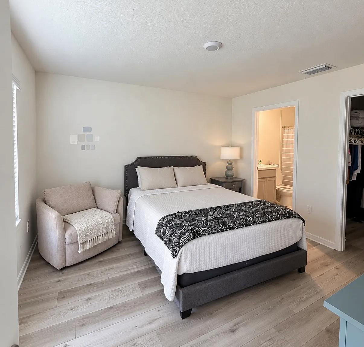 3 bed, 1426 sqft, $2,400 — Photo 4