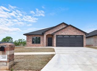 2103 Valley View Rd, Weatherford, OK 73096