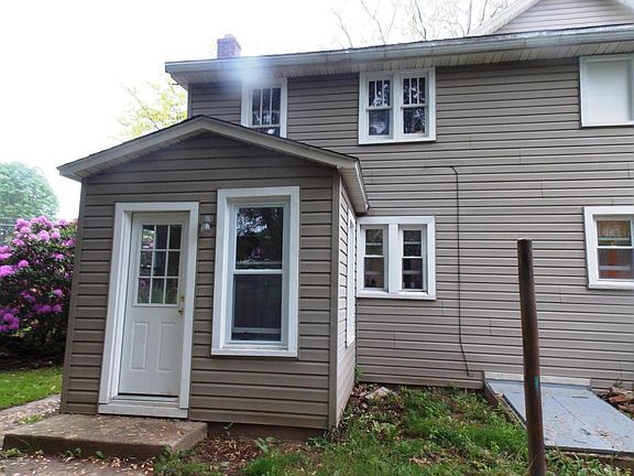 4th image of 274 N 8th St