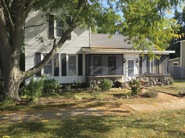 322 Oak St, Dowagiac, MI 49047