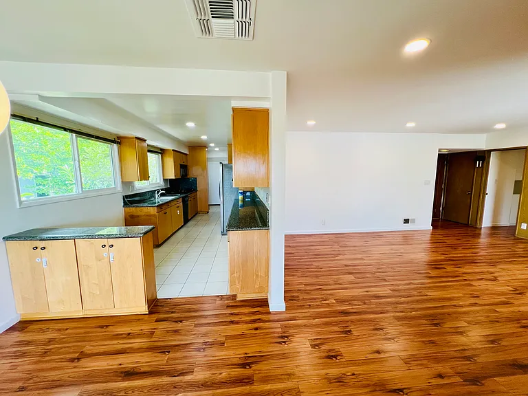 2100 Brightwood St — Photo 20