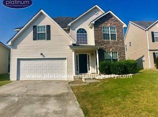 35 Shadowbrooke Cir, Loganville, GA 30052