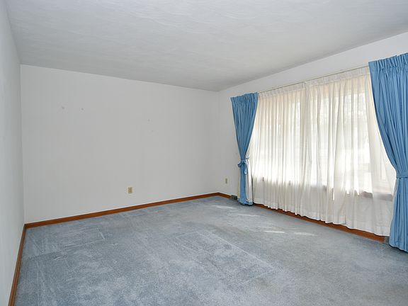 3rd image of 10264 E County Road 100 S