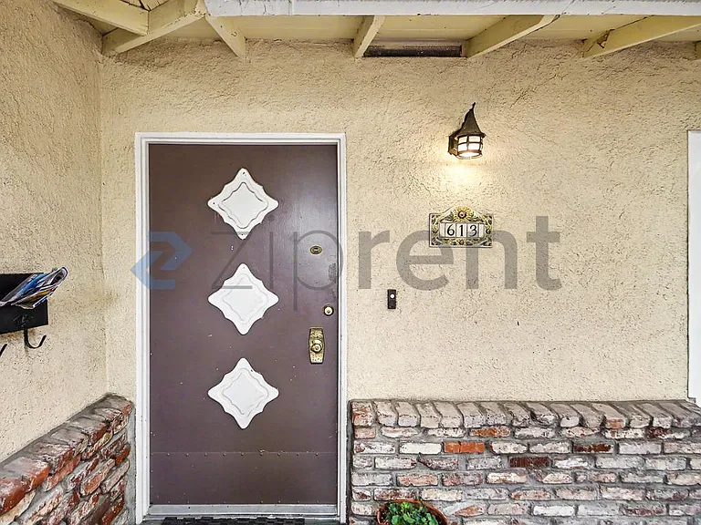 613 Converse Ave — Photo 4