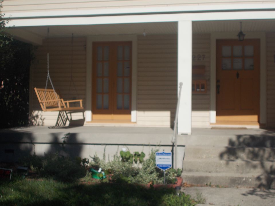 1st image of 1227 Amherst Pl