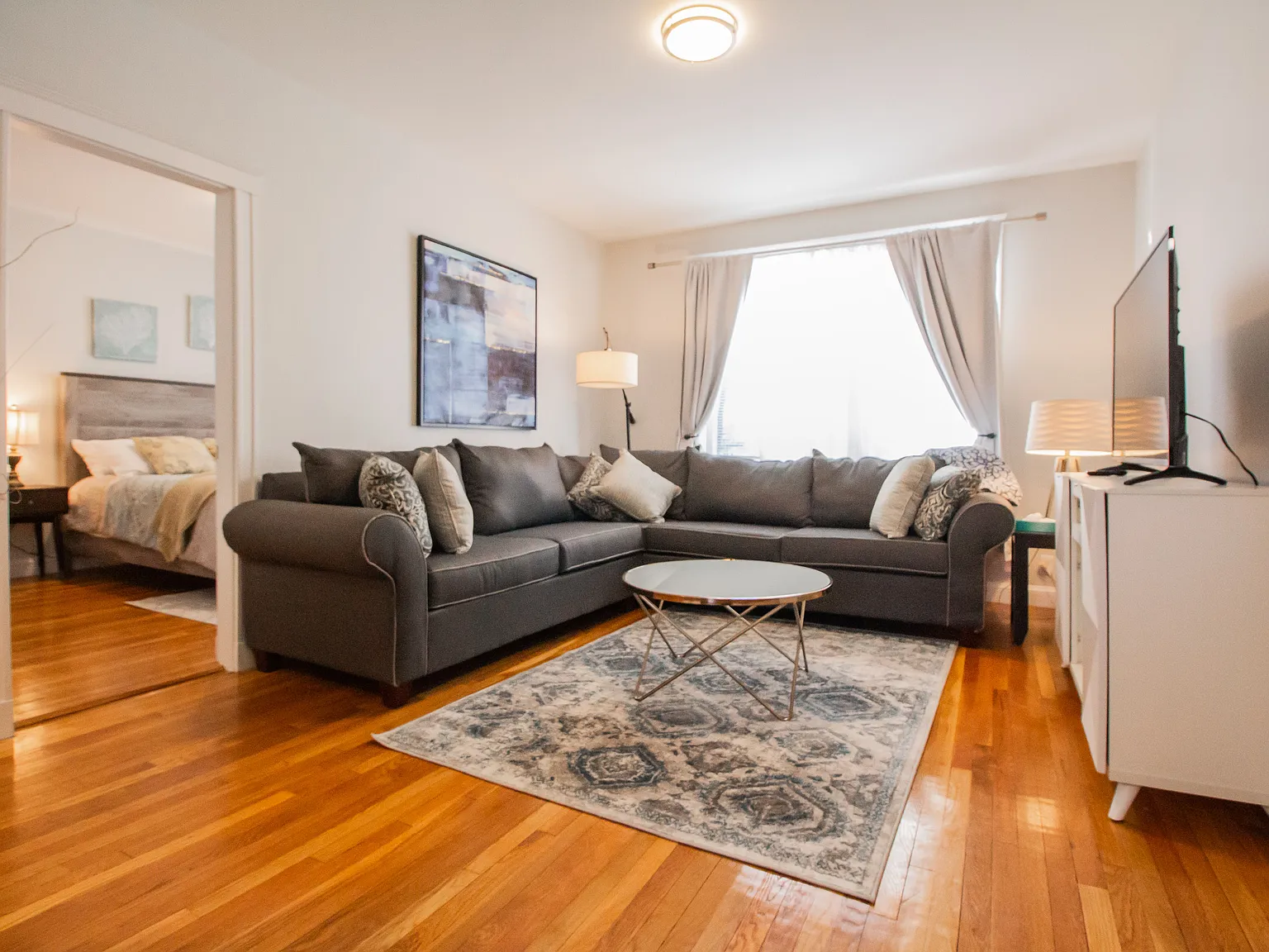 2 bed, 700 sqft, $7,350 — Photo 1