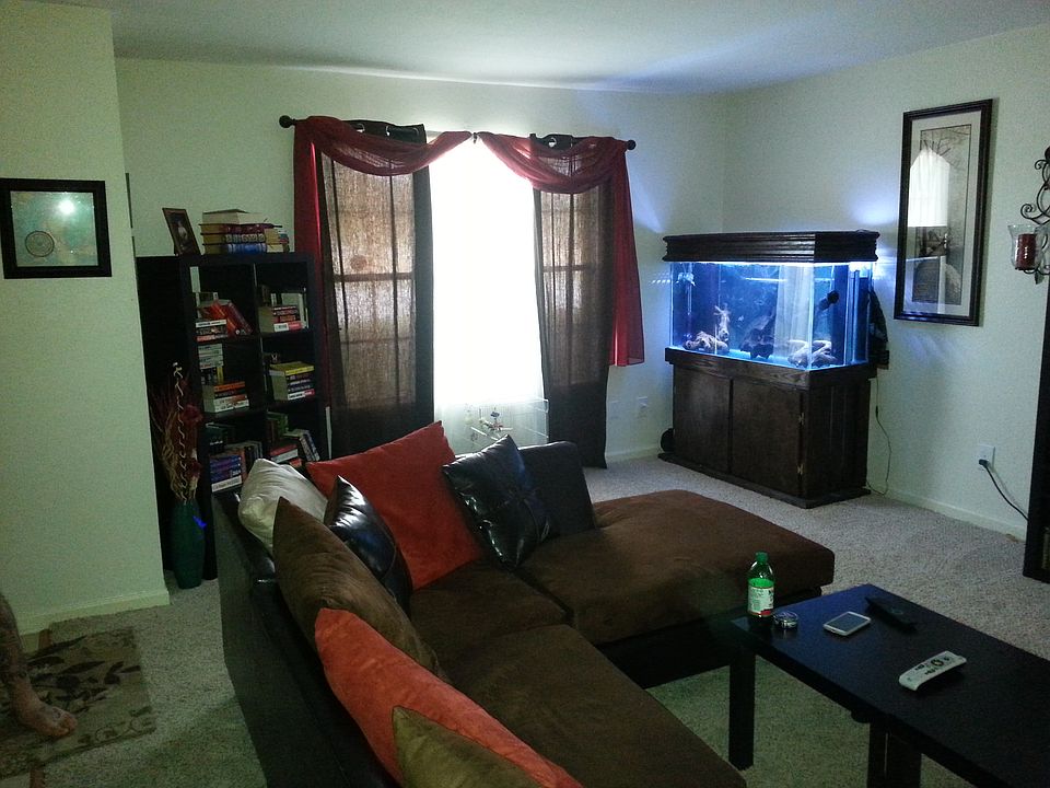 EXTRA LARGE LIVING ROOM