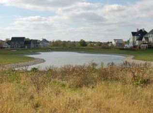 695 Warminster Ln, Lititz, PA 17543