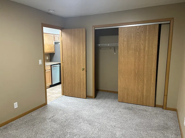 88 Olive Ct #6 — Photo 8