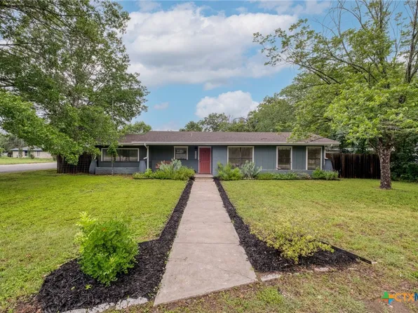 1233 Orange St, Lockhart, TX 78644