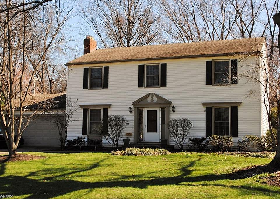 1st image of 601 Dwight Dr
