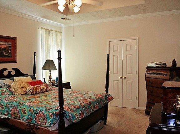 4th image of 16402 Reddingford Ln
