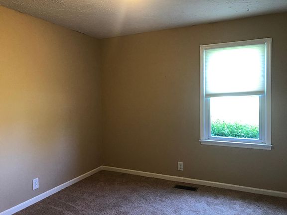 5th image of 407 Sunnybrook Dr