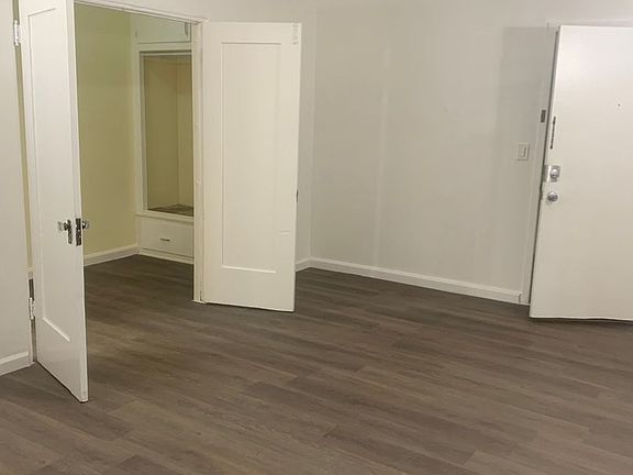 4th image of 1308-1310 12th Ave #106