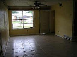 2nd image of 1600 W Lovers Ln