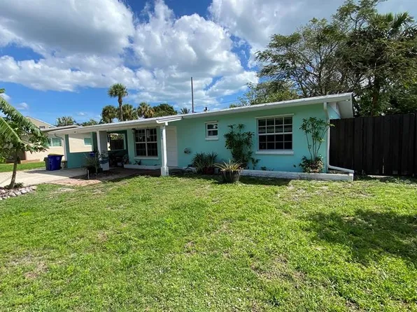 3687 NE Jeannette Dr, Jensen Beach, FL 34957