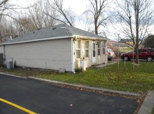 222 Willow Rd, Lakemoor, IL 60051