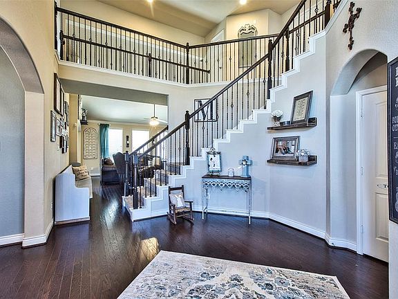 4th image of 109 Bogey Cir