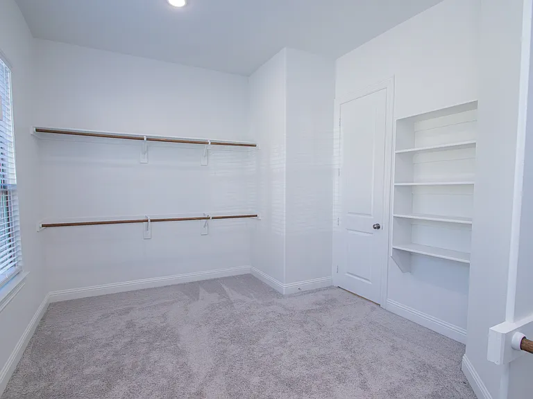 12709 Royal Oaks Ln — Photo 17