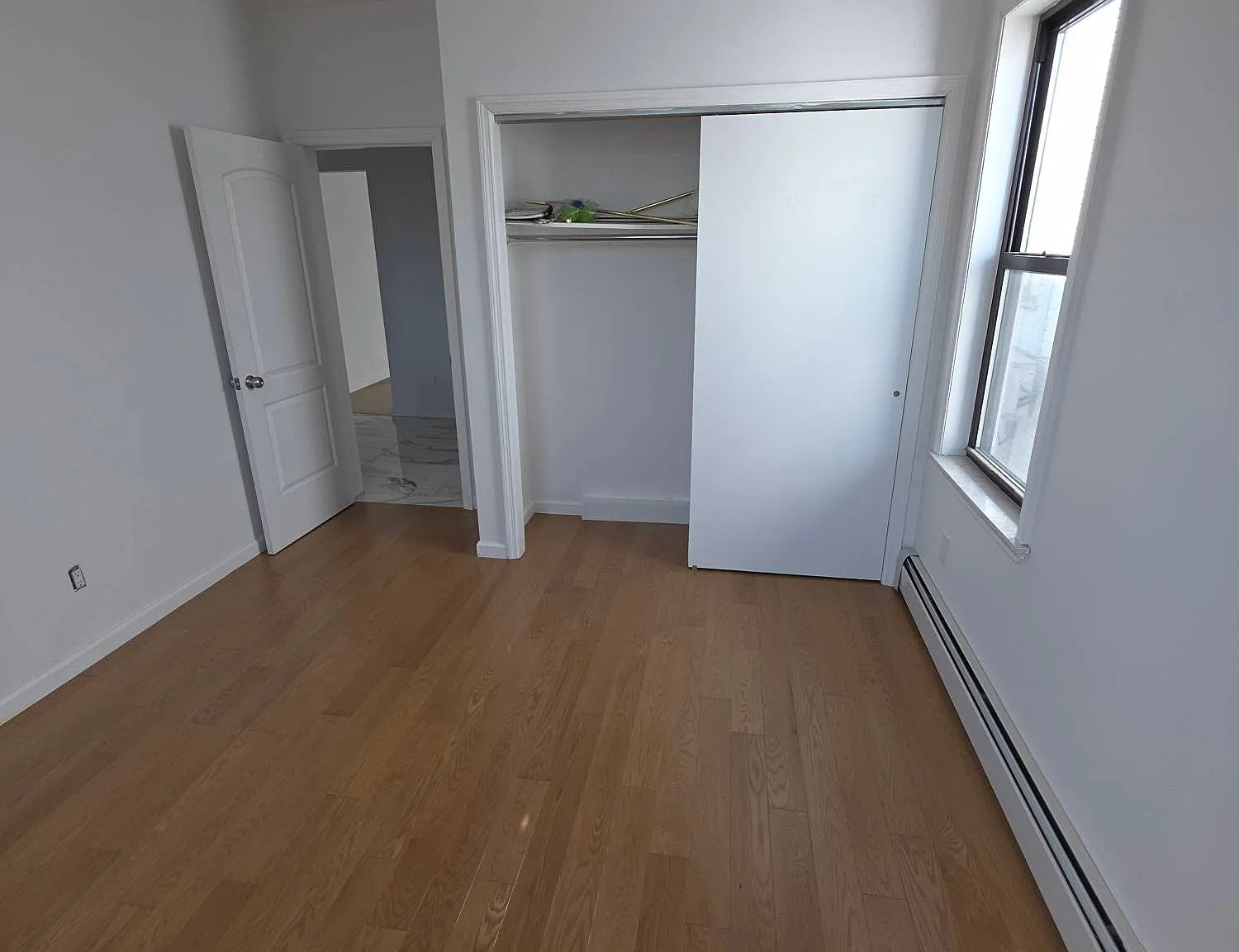 3 bed, 1100 sqft, $3,200 — Photo 4