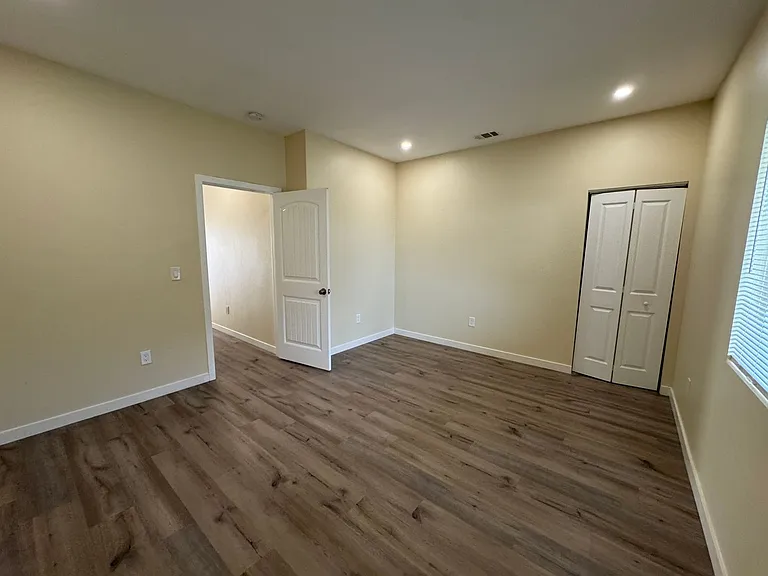 2121 Ocean View Blvd — Photo 11
