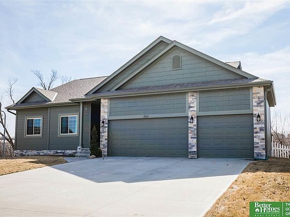 2nd image of 1903 Meadowlark Ln