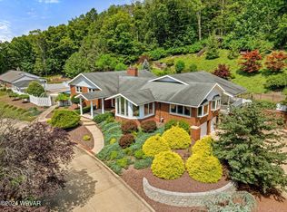 1192 Vallamont Dr NW, Williamsport, PA 17701