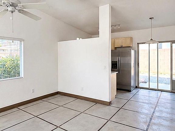 3rd image of 930 E Adelaide Dr #1