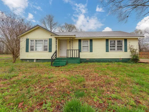 35 Vick Rd, Bradford, TN 38316