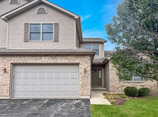 1423 Ridge Dr, Sycamore, IL 60178