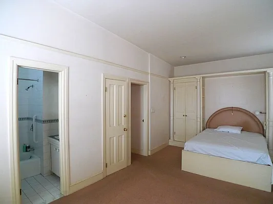 Rented by Aryeh Realty | media 7