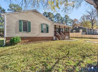 8719 Firethorne Ln, North Chesterfield, VA 23237