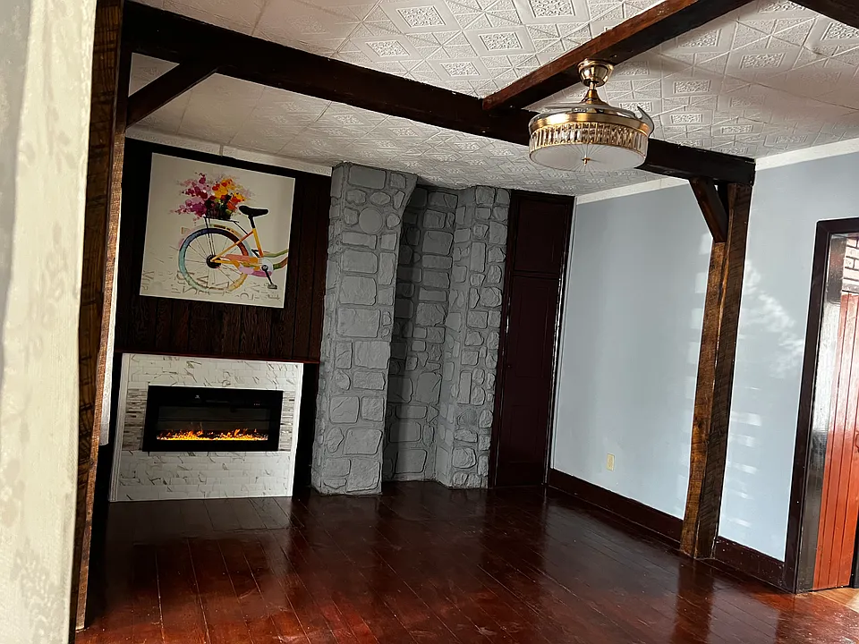 47 Cedar Aly