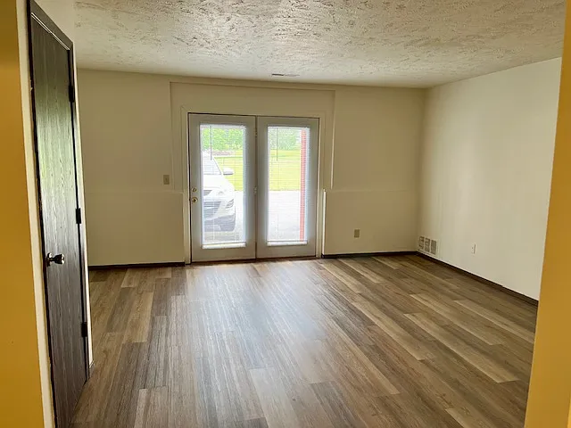 2202 Rainbow Ave #2 — Photo 2